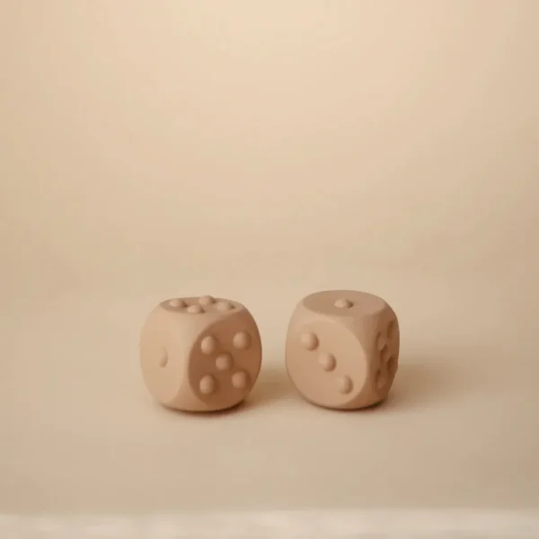 Mushie Dice Press Toy 2-Pack - Dried Thyme / Natural Outlet